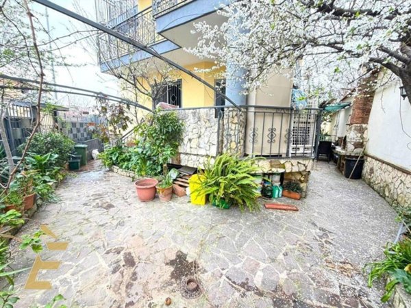 casa indipendente in vendita ad Acerra