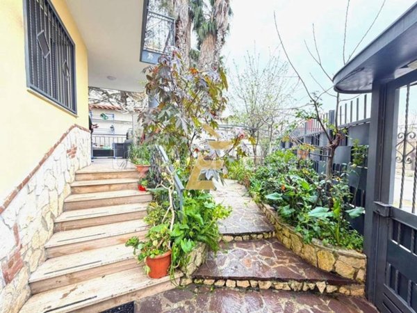 casa indipendente in vendita ad Acerra in zona Centro Città