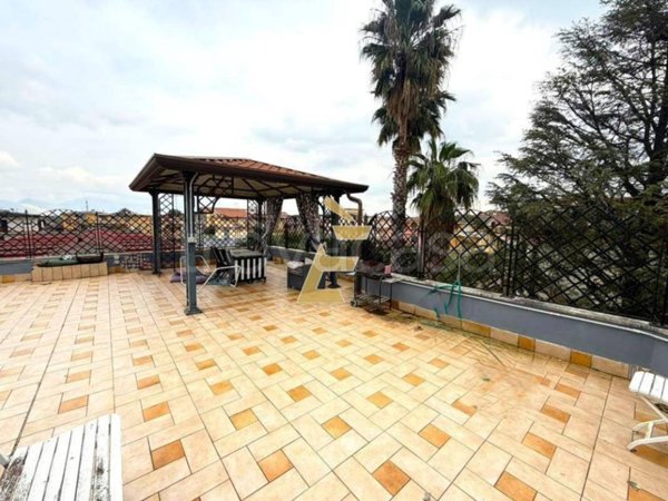 casa indipendente in vendita ad Acerra in zona Centro Città