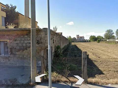 esavano in vendita ad Acerra in zona Pezzalunga
