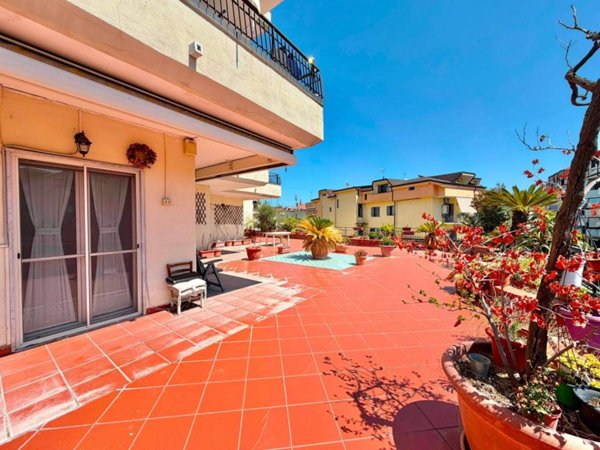 appartamento in vendita ad Acerra in zona Centro Città
