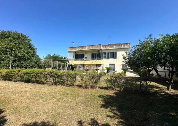 casa indipendente in vendita ad Acerra