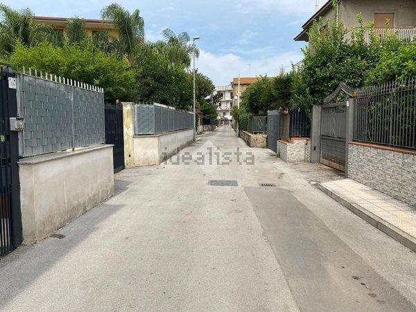 casa indipendente in vendita ad Acerra in zona Centro Città