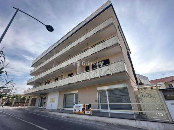 locale commerciale in vendita ad Acerra in zona Centro Città