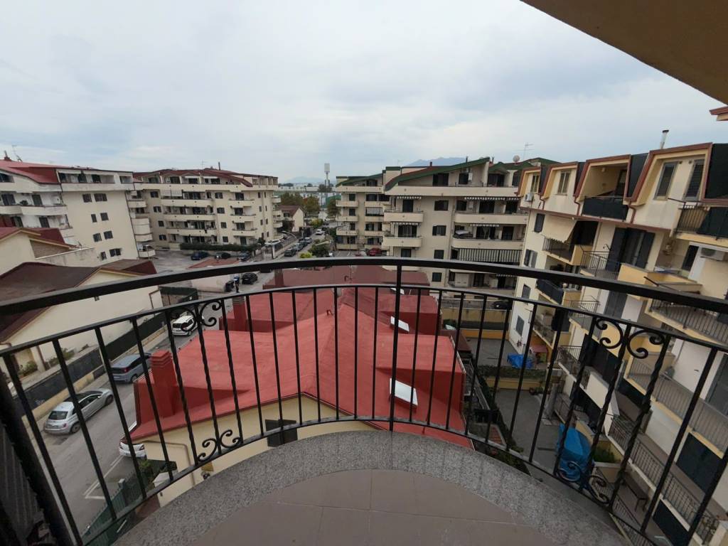 appartamento in vendita ad Acerra in zona Centro Città