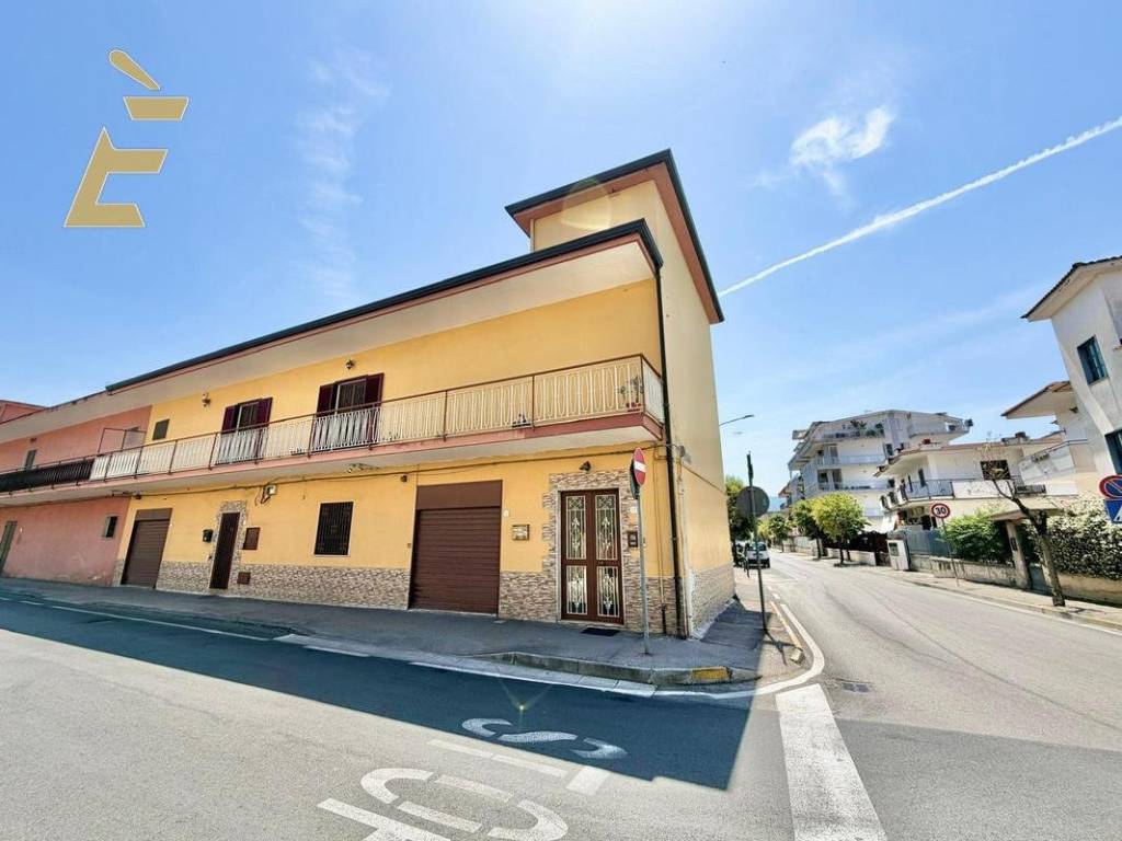 casa indipendente in vendita ad Acerra