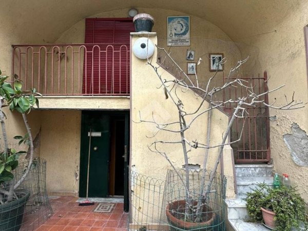 casa indipendente in vendita ad Afragola in zona Centro Città