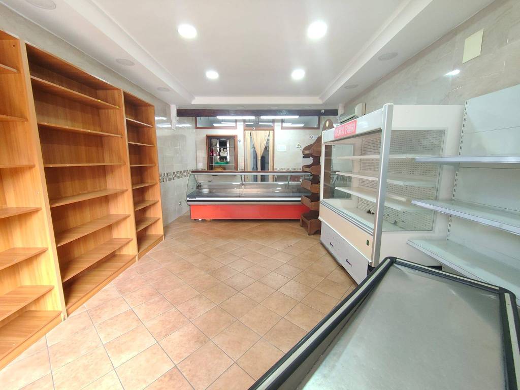 negozio in vendita ad Afragola