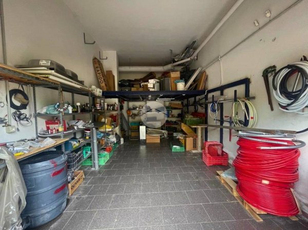 locale di sgombero in vendita ad Afragola