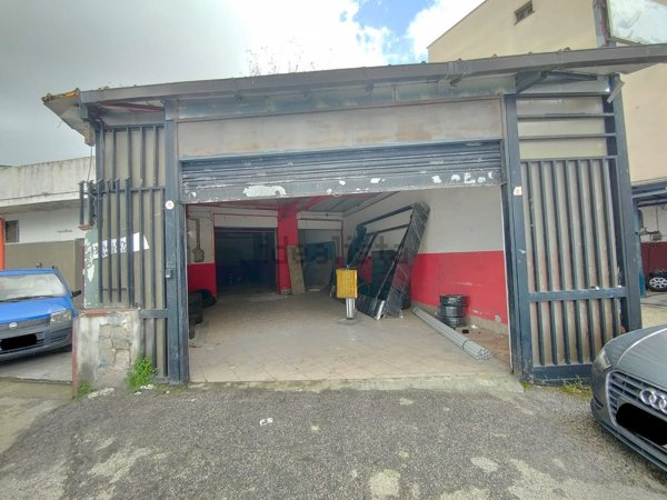 locale commerciale in vendita ad Afragola