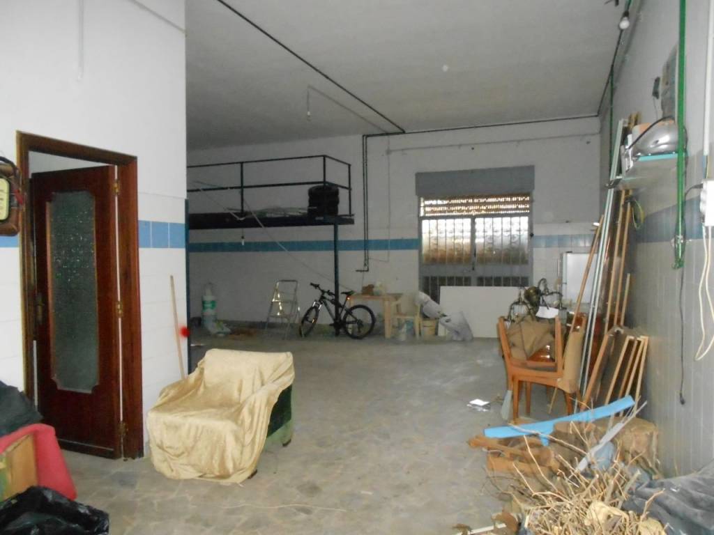 negozio in vendita ad Afragola