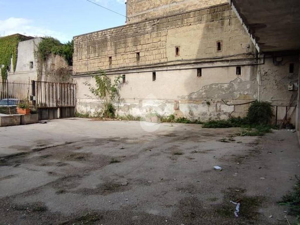 negozio in vendita ad Afragola