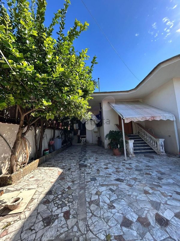 casa indipendente in vendita ad Afragola