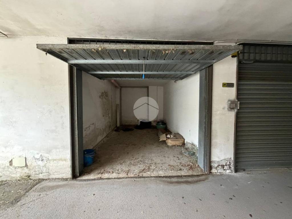 locale di sgombero in vendita ad Afragola in zona Centro Città