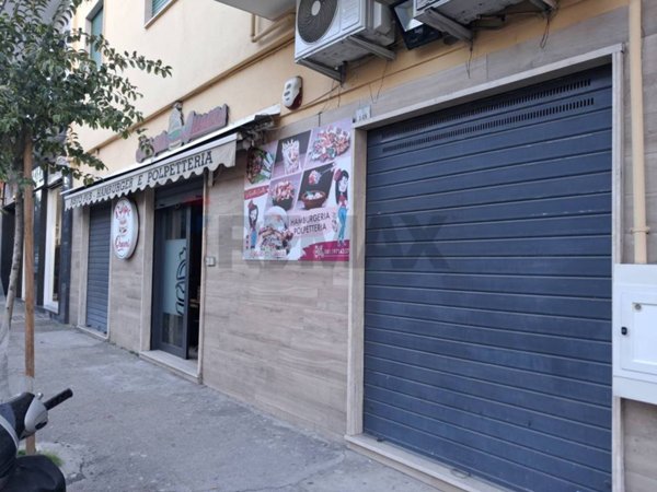 negozio in vendita ad Afragola in zona Centro Città