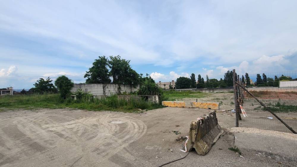 negozio in vendita ad Afragola