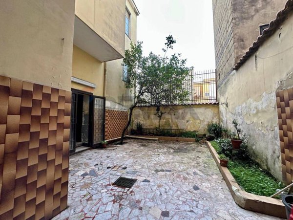 intera palazzina in vendita ad Afragola