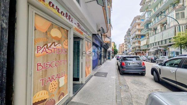 locale commerciale in vendita ad Afragola