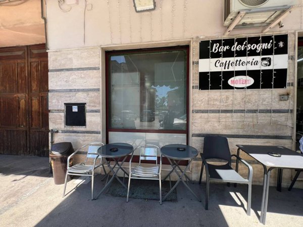 negozio in vendita ad Afragola in zona Centro Città
