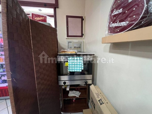 negozio in vendita ad Afragola in zona Centro Città