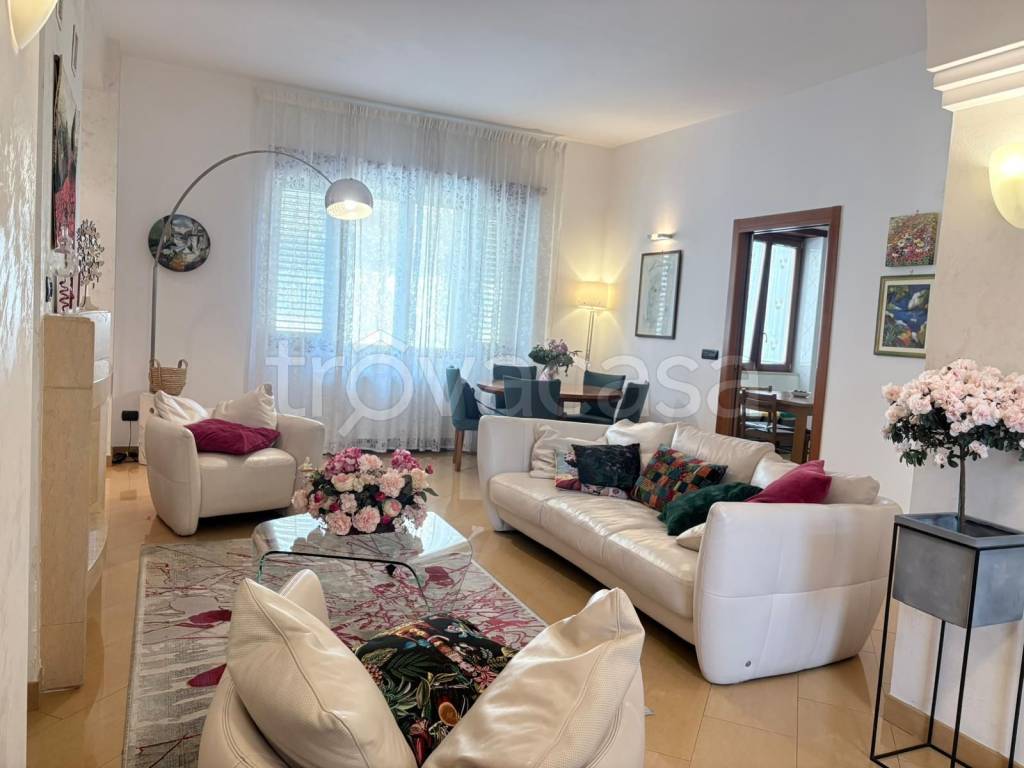 casa indipendente in vendita ad Afragola in zona Centro Città
