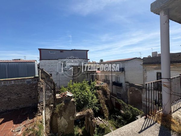 casa indipendente in vendita ad Afragola in zona Centro Città