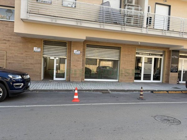 negozio in vendita ad Afragola