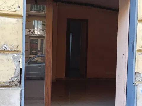 negozio in vendita ad Afragola in zona Centro Città