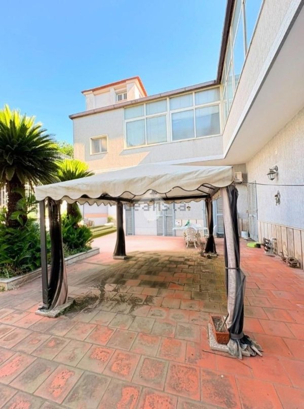 casa indipendente in vendita ad Afragola in zona Saggese