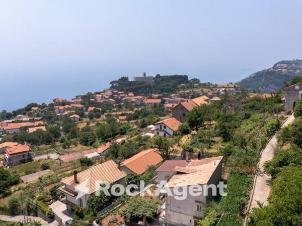 casa indipendente in vendita ad Agerola in zona Pianillo