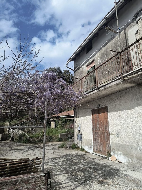 casa indipendente in vendita ad Agerola in zona Campora