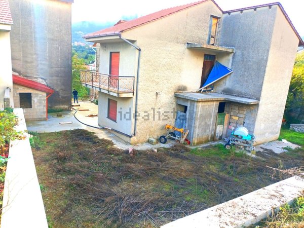 casa indipendente in vendita ad Agerola in zona Bomerano