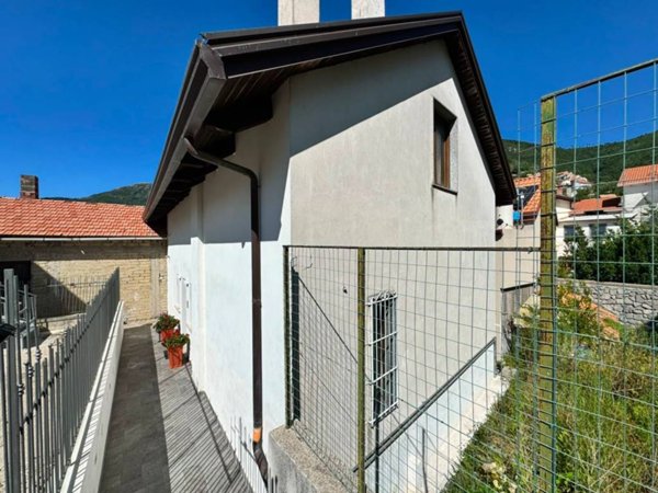 casa indipendente in vendita ad Agerola in zona Pianillo