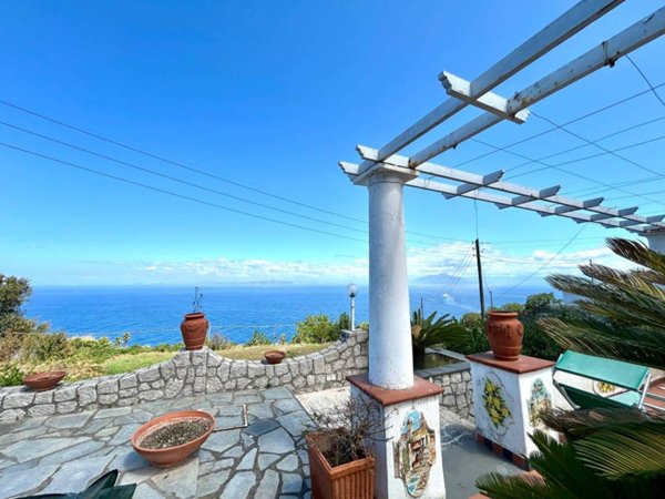 casa indipendente in vendita ad Anacapri