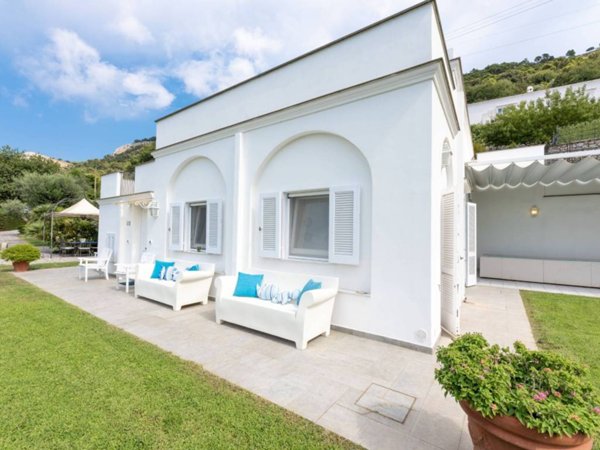 casa indipendente in vendita ad Anacapri