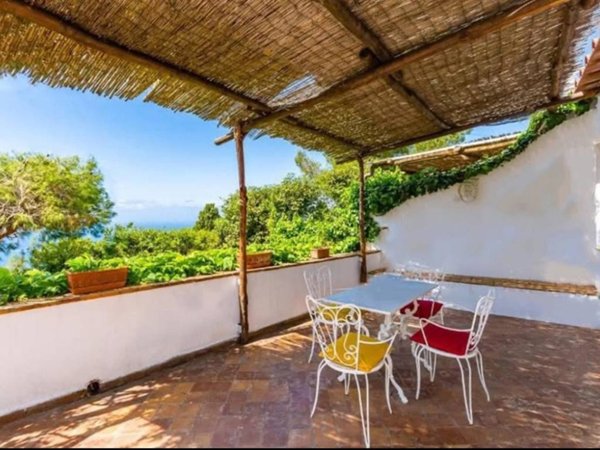 casa indipendente in vendita ad Anacapri