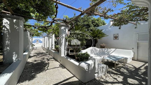 casa indipendente in vendita ad Anacapri
