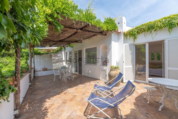 casa semindipendente in vendita ad Anacapri