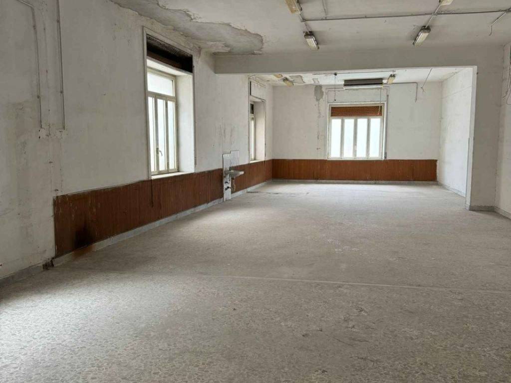 capannone in vendita ad Arzano