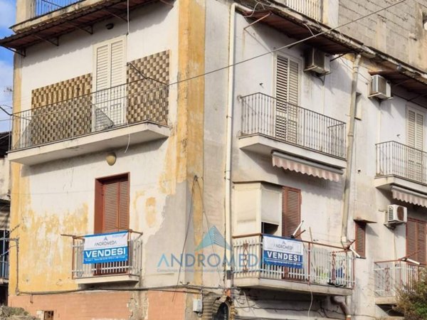 intera palazzina in vendita ad Arzano