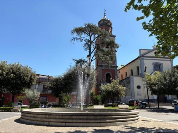 negozio in vendita ad Arzano