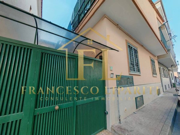 casa indipendente in vendita ad Arzano