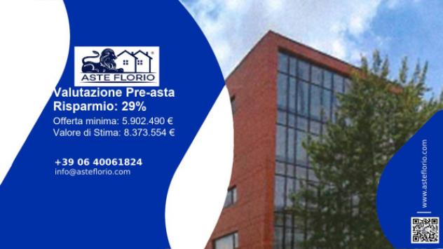 locale commerciale in vendita ad Arzano
