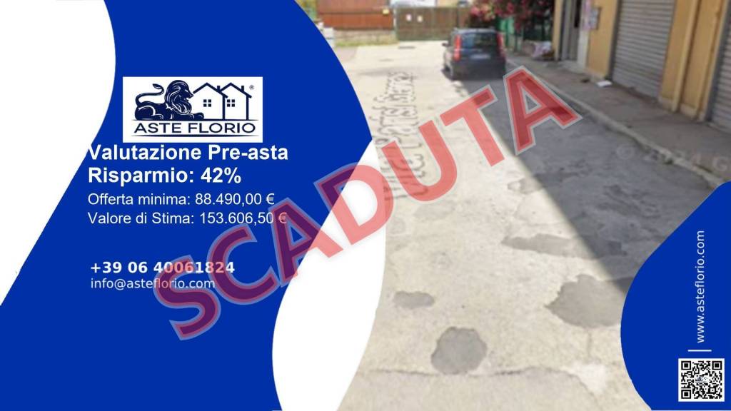 locale commerciale in vendita ad Arzano