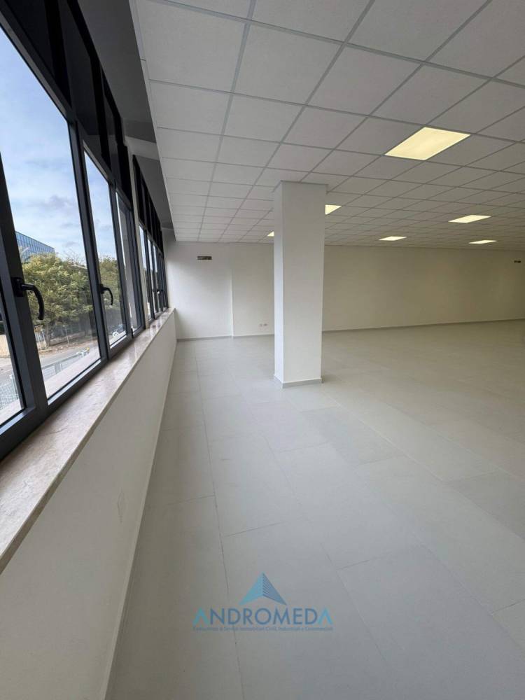 capannone in vendita ad Arzano