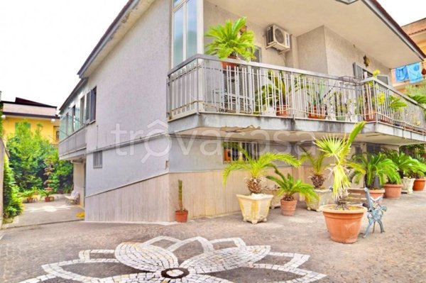 casa indipendente in vendita ad Arzano