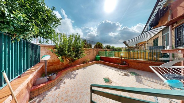 casa indipendente in vendita ad Arzano