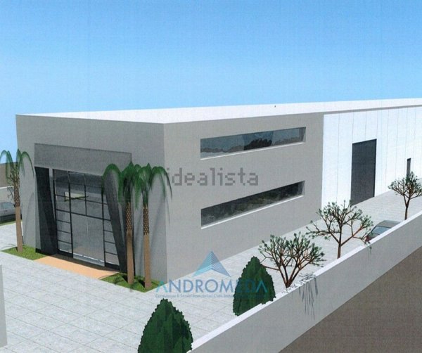 capannone in vendita ad Arzano