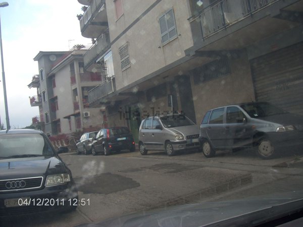 locale commerciale in vendita ad Arzano