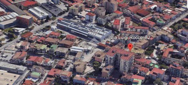 negozio in vendita ad Arzano